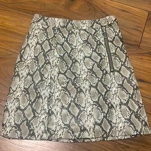 Straight, mini skirt